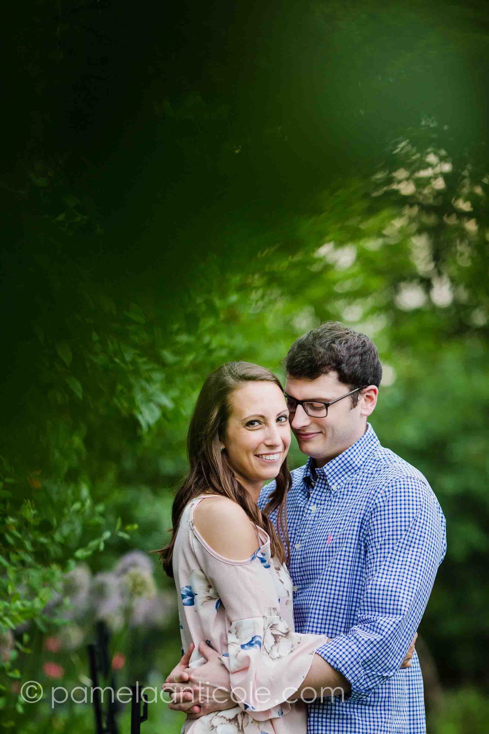 experienced pittsburgh wedding photographer, relaxed engagement photos in pittsburgh, relaxed wedding photos, hartwood acres engagement session